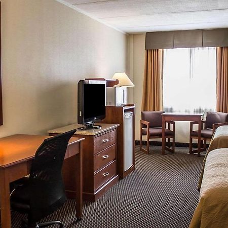 Baymont By Wyndham Youngstown Bagian luar foto
