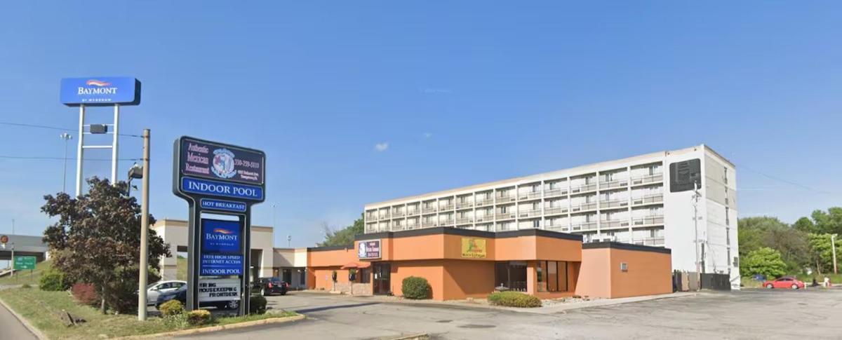 Baymont By Wyndham Youngstown Bagian luar foto