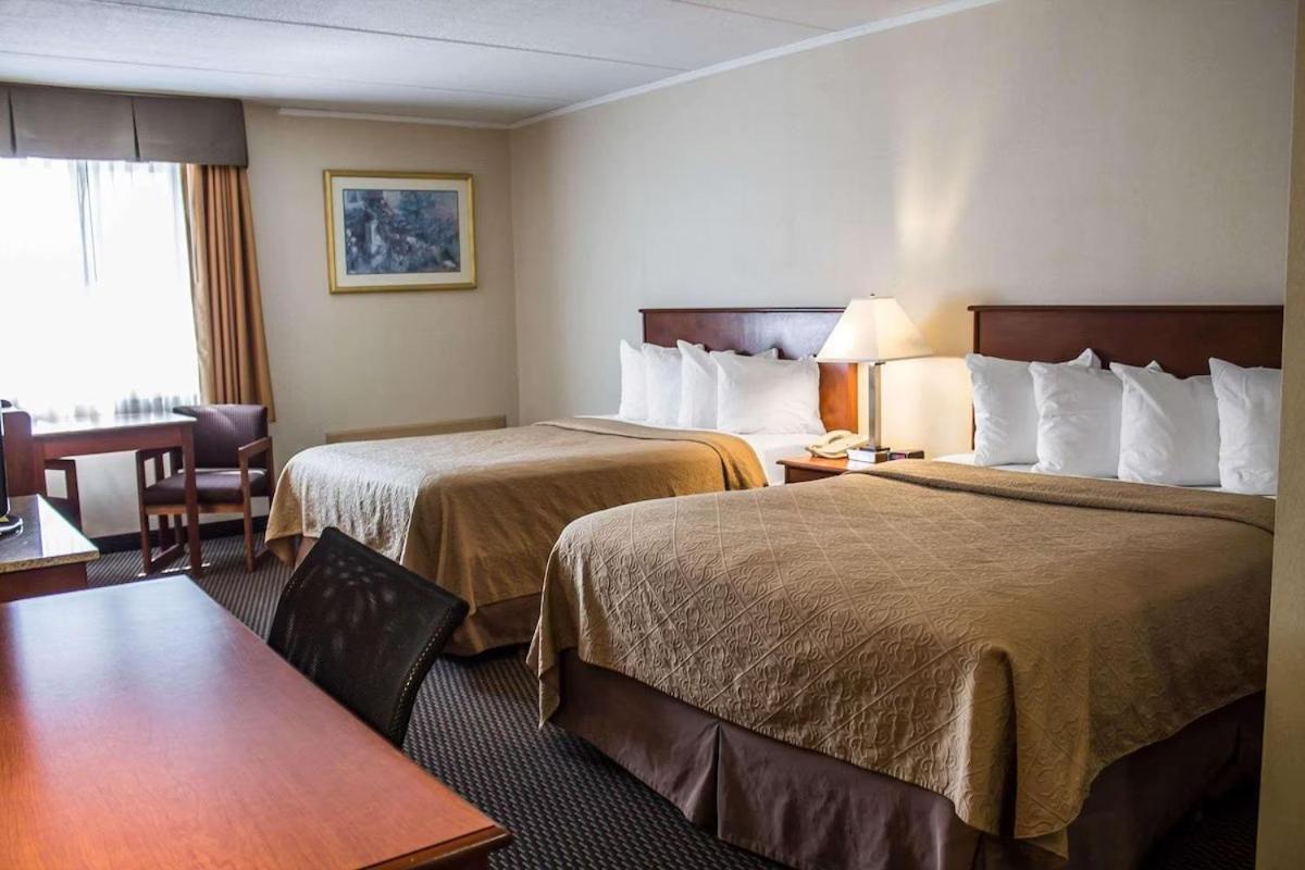 Baymont By Wyndham Youngstown Bagian luar foto
